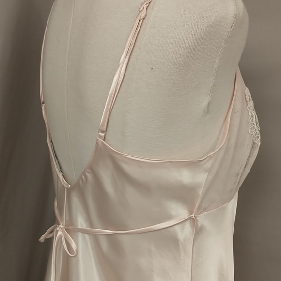 Pink Negligie Sexy Nightgown Feminine Blush Embroidered Mesh Adjustable Straps - Picture 6 of 11